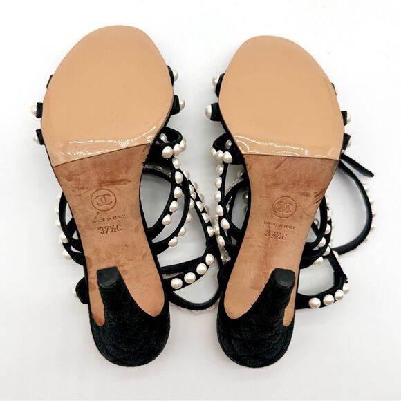 Chanel CC Logo Pearl Embellished Black Leather Quilted Leather Sandals EU 37.5 C - Picture 8 of 13